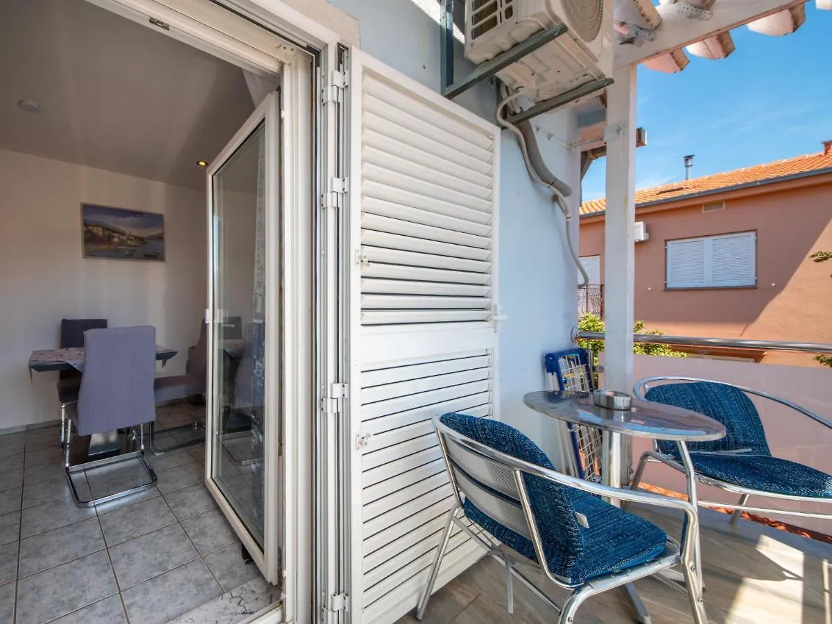 Apartment Fruk-3 By Interhome Jadranovo